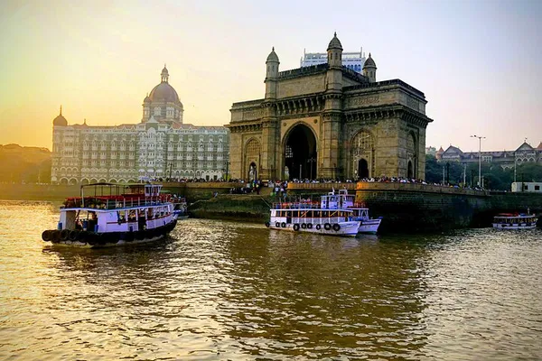 Unveiling Mumbai's Treasures: A Personalized Half-Day Sightseeing Adventure