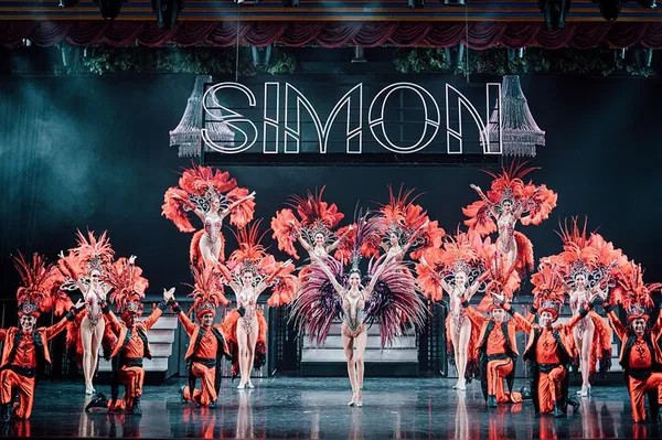 Phuket Simon Cabaret: A Dazzling Night of Thai Drag Artistry