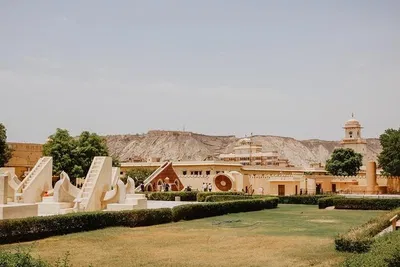 Unveiling Jaipur: A Whirlwind Day Trip from Delhi's Embrace