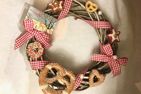 Strasbourg Christmas: Craft Your Own Wreath!