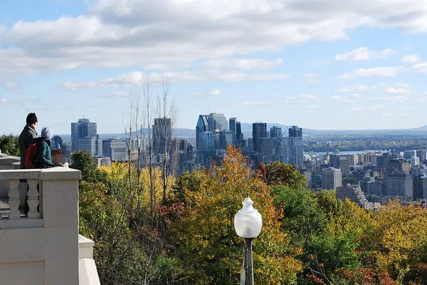 Montreal's Must-See Sights: An Engaging Small-Group Tour