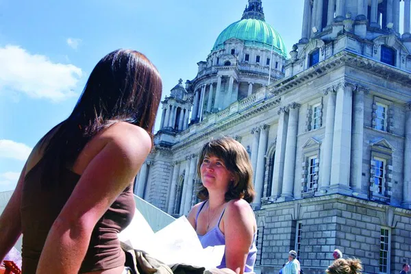 Unveiling Northern Ireland: Private Giants Causeway & Belfast Day Tour