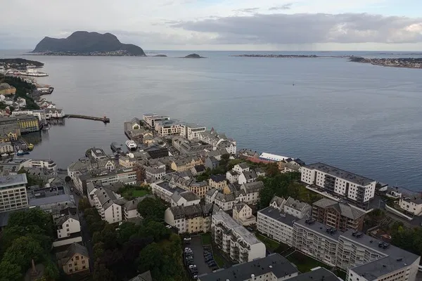 Ålesund Islands Tour: City Views & Lighthouse