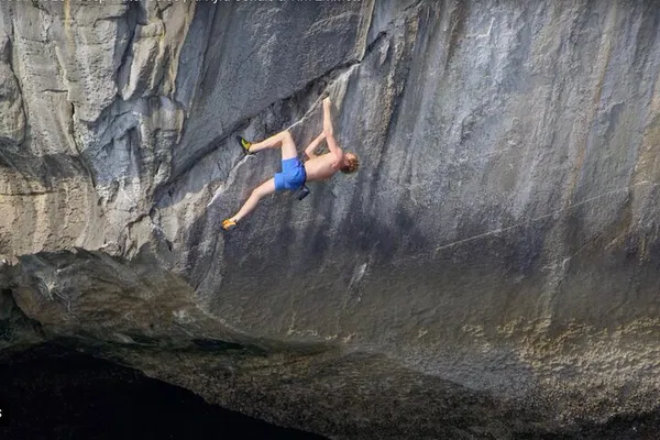 Conquer Lan Ha Bay: Deep Water Soloing & Kayak Adventure