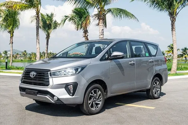 Hanoi Airport Transfer: Private Ride to Old Quarter