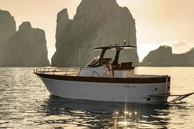 Sunset Boat Tour: Amalfi Coast's Golden Hour Cruise