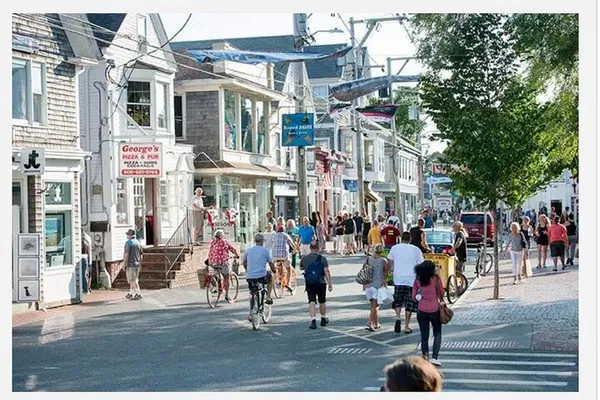 Provincetown's Martinis & Mingle: History & Cocktail Tour