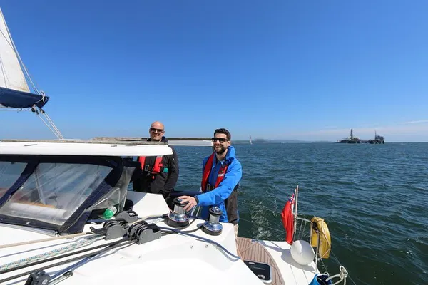 Sail Under Iconic Bridges: A Catamaran Taster on the Forth