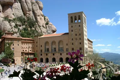 Discover Montserrat: Black Madonna, Boys Choir & Breathtaking Views!