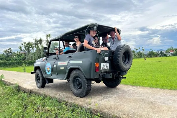Hoi An's Hidden Gems: A Two-Wheeled Village Adventure