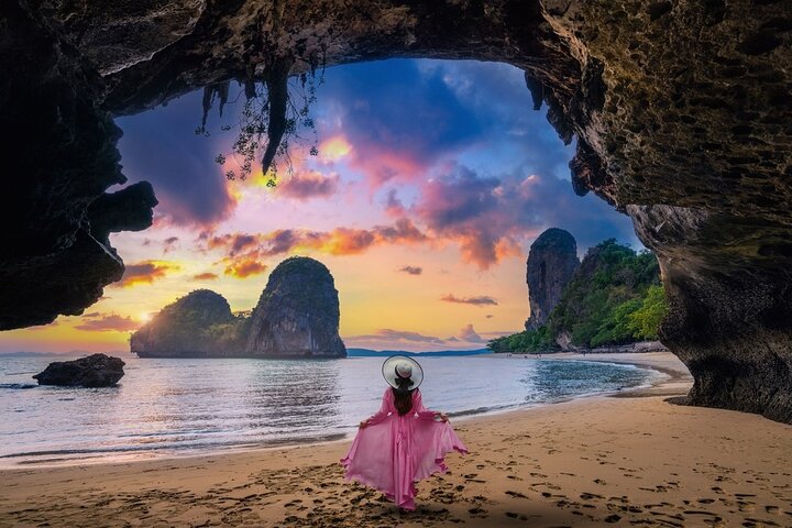 Discover Krabi's Iconic Islands: A Longtail Boat Adventure