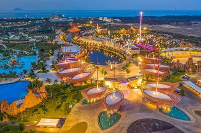 Da Nang Delights: VinWonders Amusement & River Safari Full-Day Adventure!