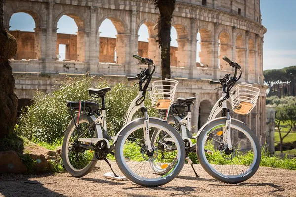 Rome E-Bike Adventure: Explore the Eternal City with Ease!