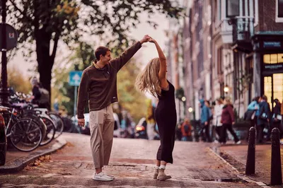 Amsterdam Photo Walk: Capture Canals & City Charm!