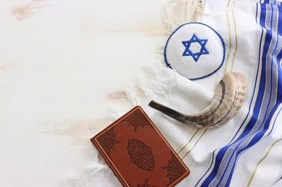 Unveiling Montreal's Jewish Heritage: A Mile End Walking Tour