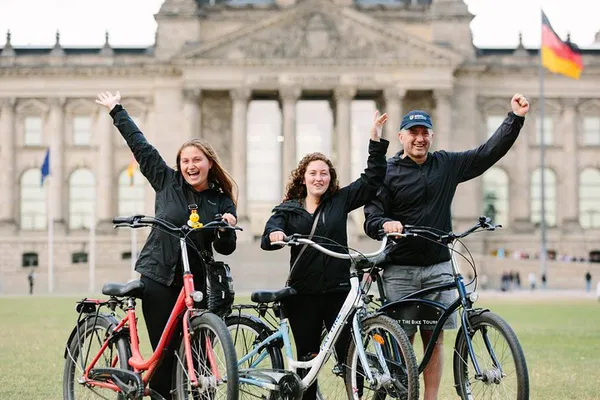 Berlin Highlights: 3-Hour Bike Tour of Top Sites