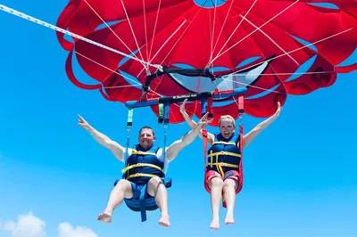 Parasailing Palm Beach: Soar Above Paradise Safely!