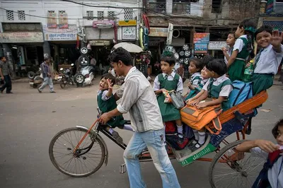 Delve into Old Delhi: A Cultural Walking Tour & Authentic Lunch