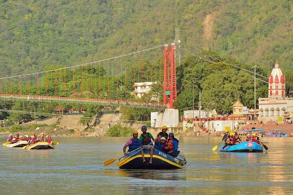 Rishikesh Rafting: 9KM Fun for All Ages!