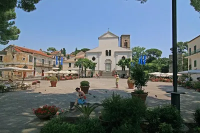 Stress-Free Naples-Ravello Transfer: Luxury & Comfort Awaits