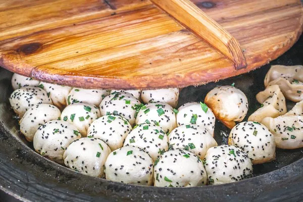 Shanghai Food Tour: Coffee, Brunch & Hidden Gems