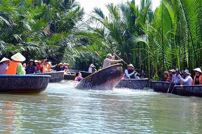 Hoi An: Lantern Making & Basket Boat Tour