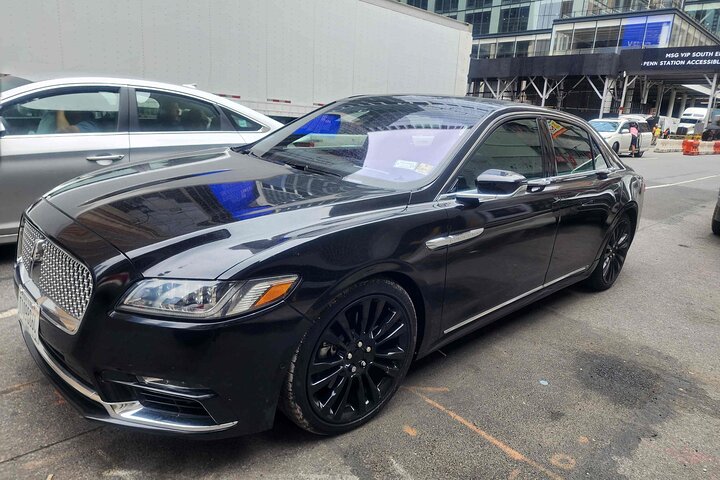 Effortless Newark Airport Transfers: Private Round Trip to NYC