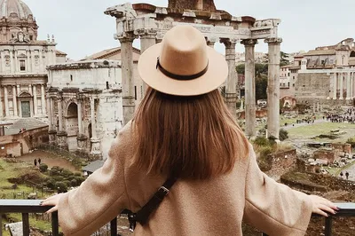 Rome's Majestic Highlights & Aperitivo: A Luxurious Journey Through the Eternal City