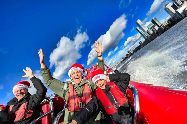 London's Jingle Bell Blast Speedboat Ride!