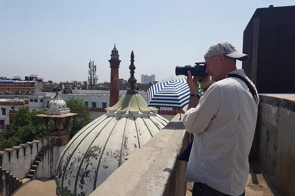 Unveiling Old Delhi's Soul: A Rickshaw Adventure Through Hidden Gems