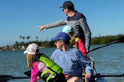 Wildlife Kayak Tour: Mangroves, River & Dolphin Watch