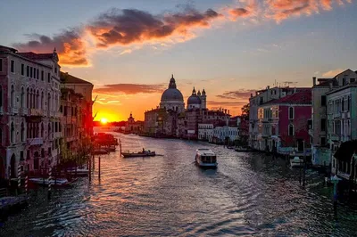 Venice: Personalized Tour with a Local Friend