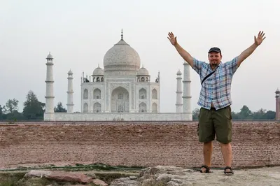 Taj Mahal & Agra Fort: A Whirlwind Day Trip by Gatiman Express