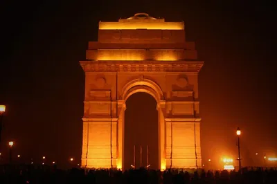 Unveiling Delhi: A Personalized Cultural Odyssey by Car