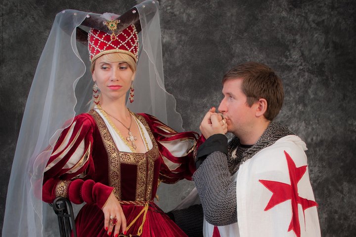 Tallinn Medieval Photo: Dress Up & Time Travel!