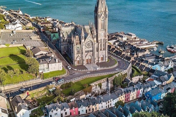 Luxury Private Transfer: Dublin to Cork with Irish Insights