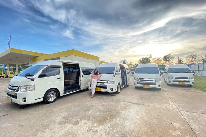 Stress-Free Transfers: Khao Lak to Koh Lanta Private Ride