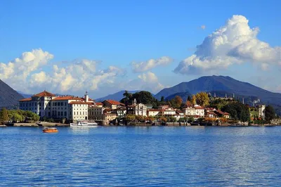 Enchanting Borromean Islands: A Luxurious Evening Escape to Isola Bella