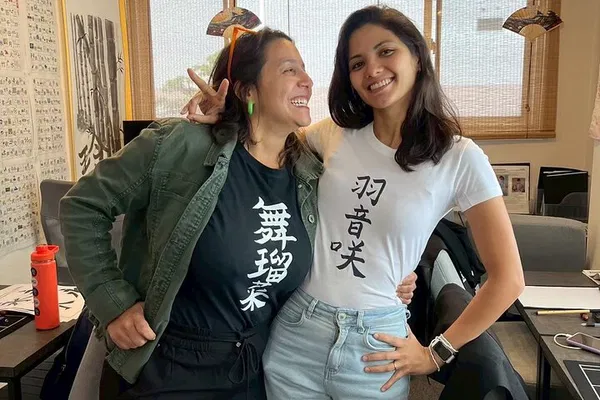 Asakusa Calligraphy & T-Shirt Design: Tokyo Souvenir!