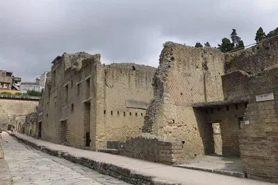 Unveiling Ancient Wonders: Private Transfer from Rome to Ravello with Herculaneum Stop