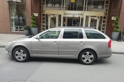 Stress-Free Brussels Arrival: Private Charleroi Airport Transfer
