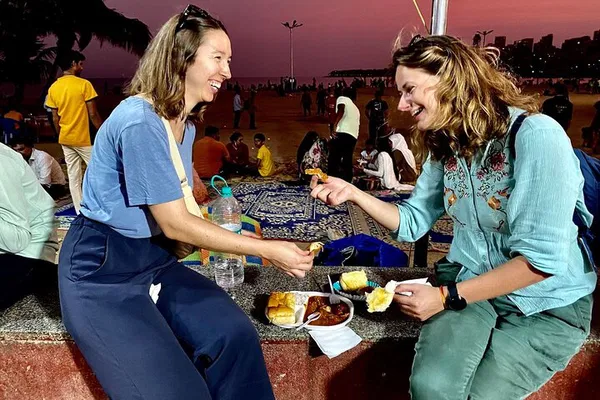 Mumbai's Culinary Adventure: A Street Food Tour Extravaganza