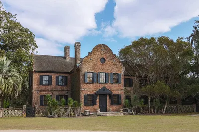 Middleton Place: A Luxurious Charleston Plantation Experience with Gourmet Lunch