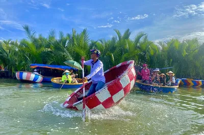 Hoi An Tour: Marble Mountains, Coconut Forest & Ancient Town