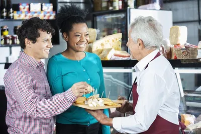 Mantua's Culinary Heart: Market Tour & Authentic Home Dining