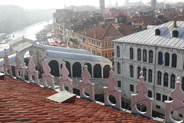 Venetian Foodie Adventure: Rialto Bites & Hidden Gems Tour