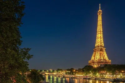 Discover Paris's Charm: A Speedy 2-Hour Adventure!