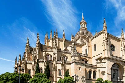 Segovia Tour: Walk, Explore & Discover History!