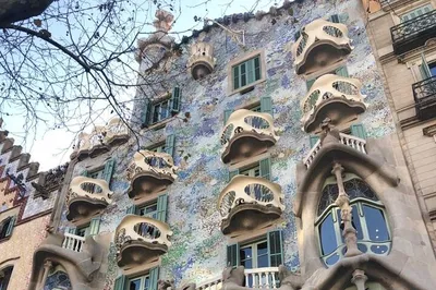 Barcelona Private Tour: See the City in Style!