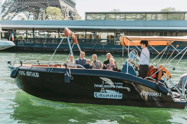 Paris Seine River Private Boat Tour: Top Sights!